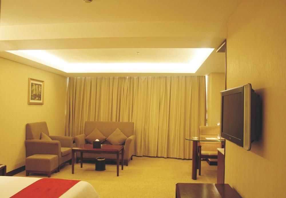 Huizhou Jinhuayue International Hotel Exterior photo