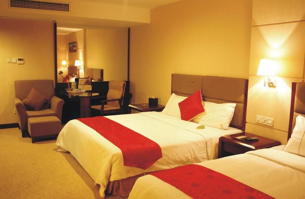 Huizhou Jinhuayue International Hotel Room photo