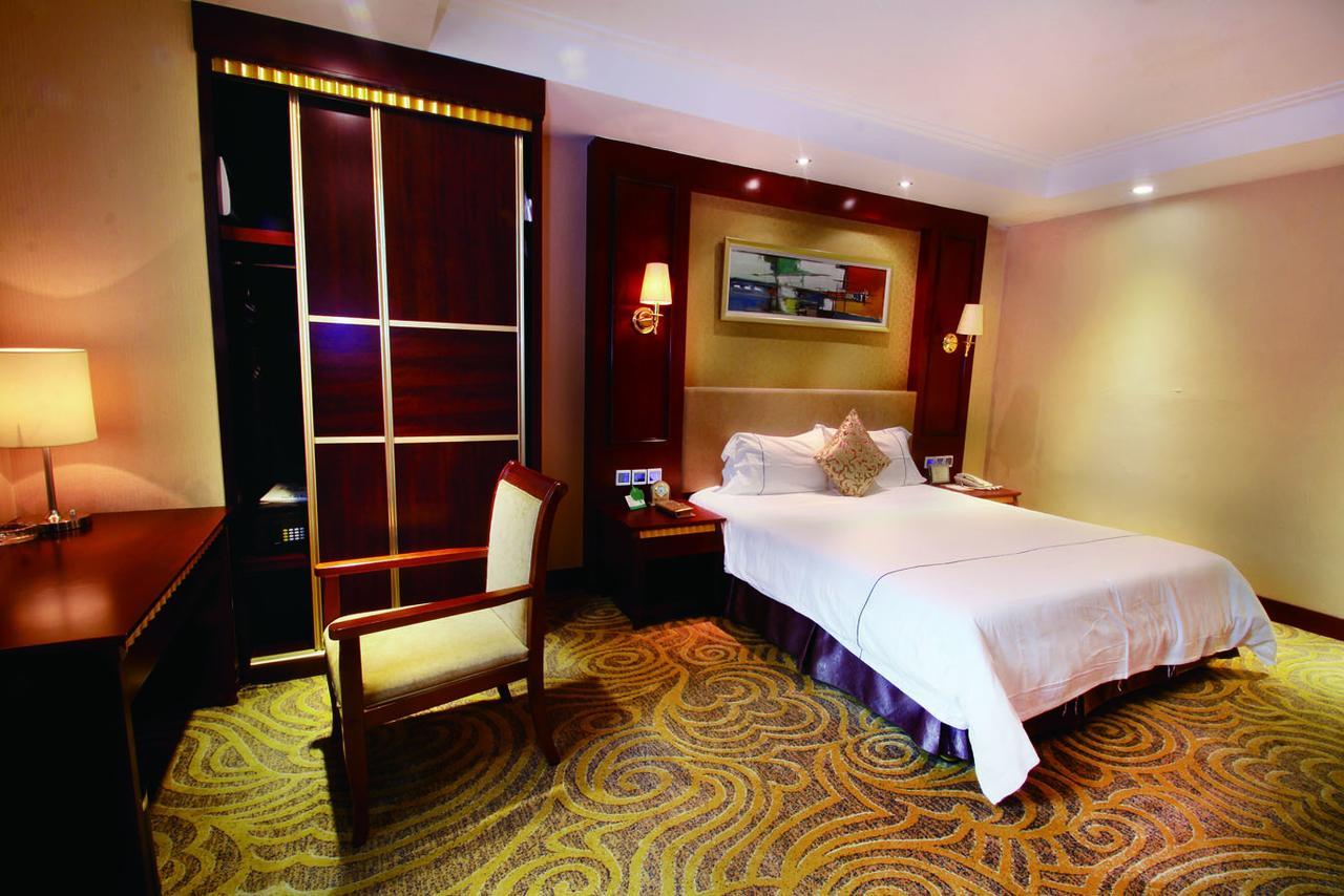 Huizhou Jinhuayue International Hotel Exterior photo