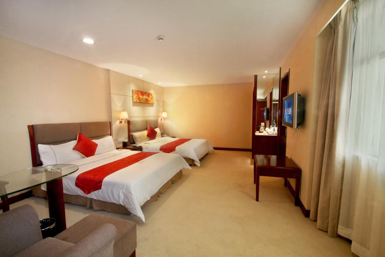 Huizhou Jinhuayue International Hotel Exterior photo