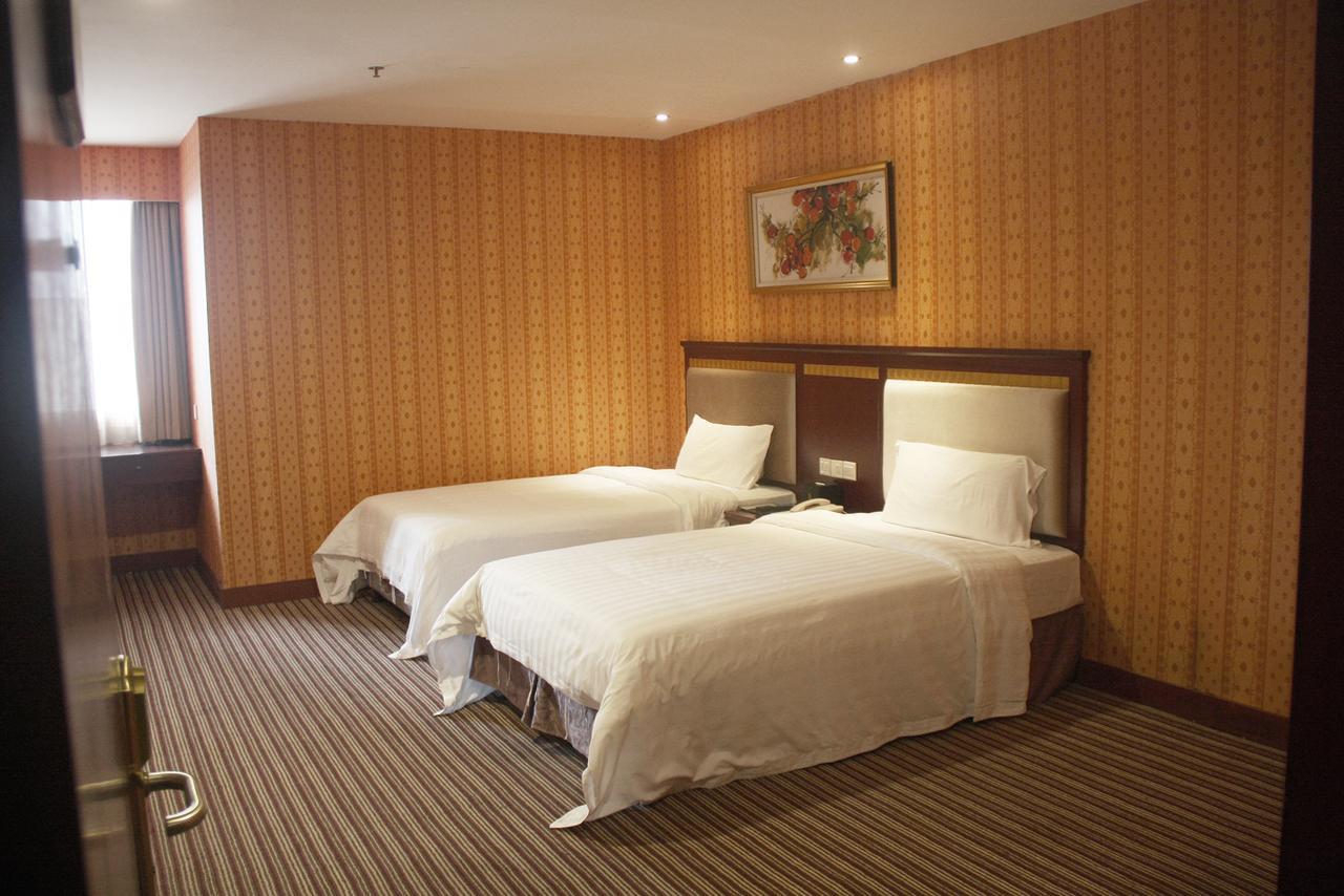 Huizhou Jinhuayue International Hotel Exterior photo